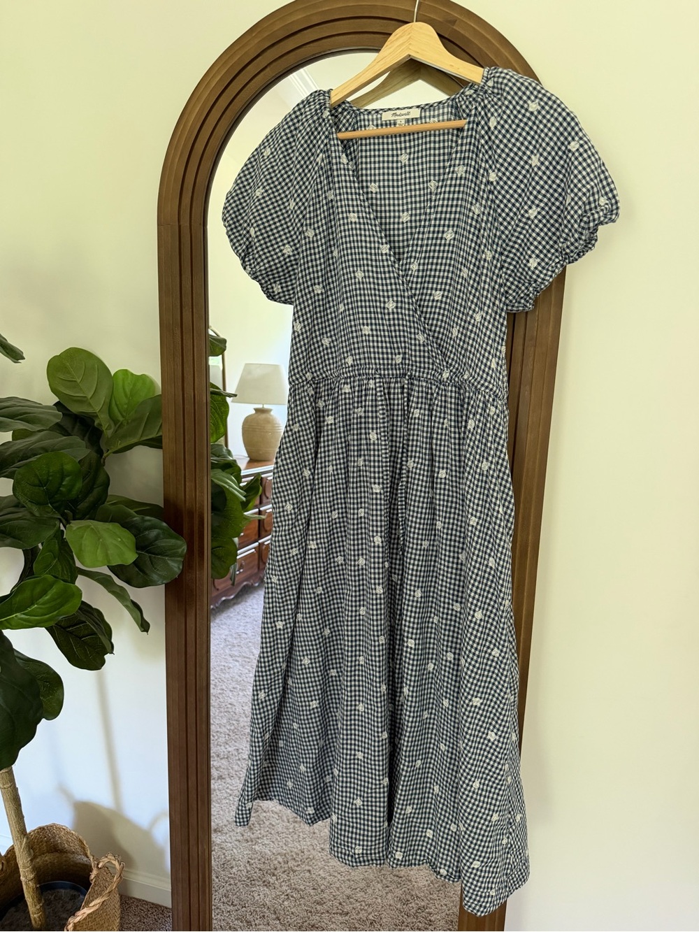 Madewell Navy and White Gingham Puff-Sleeve Midi Dress